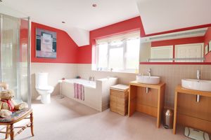 Family Bathroom- click for photo gallery